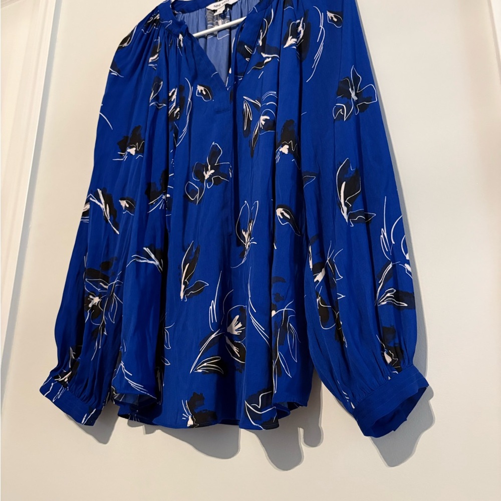 Nine West Blue Blouse with 3/4 Sleeves and Pleated Style